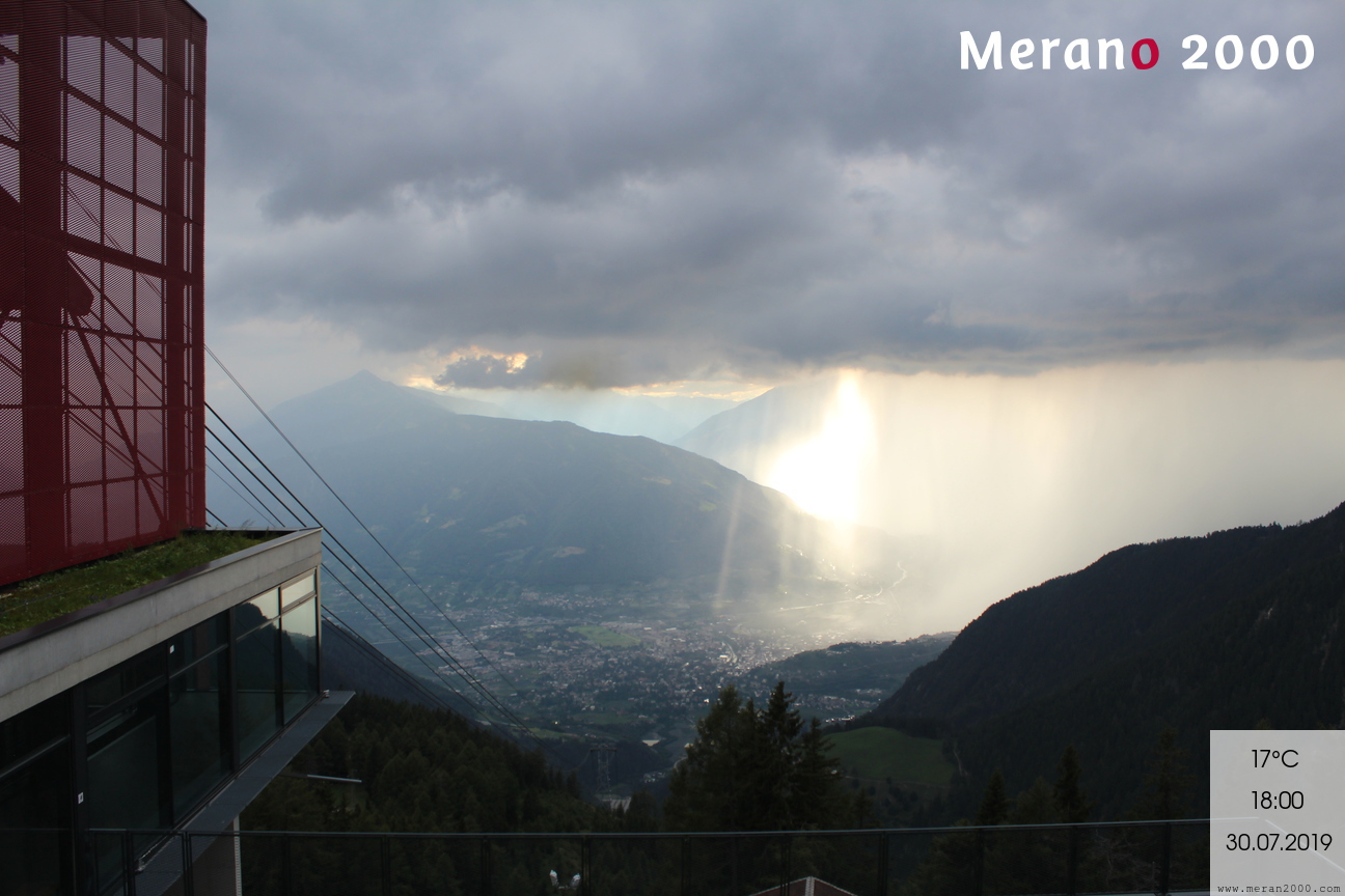 Aktuelle Wetter und Schneelage cam in Meran 2000, Südtirol